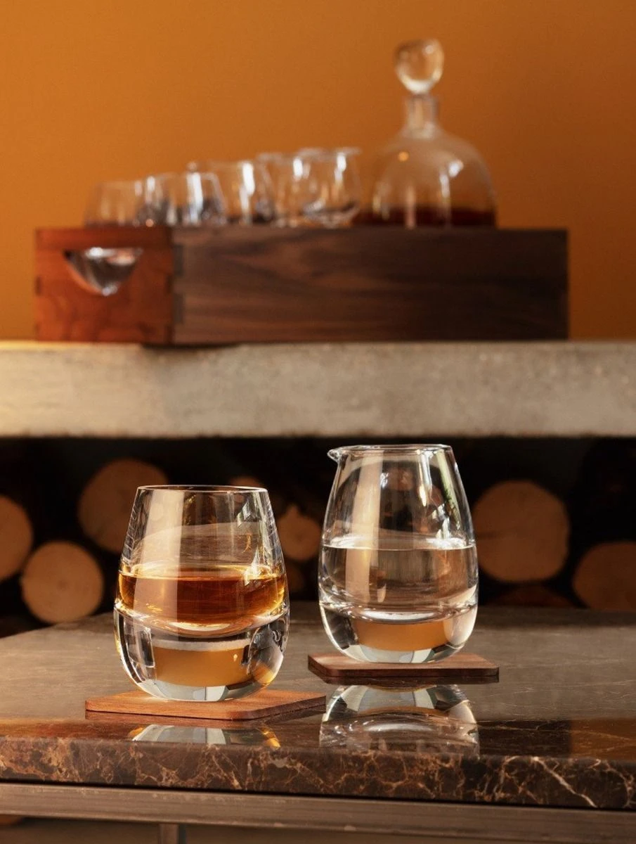 LSA Whisky Islay Jug & Walnut Coaster - 300ml 2 LSA Whisky Islay Jug & Walnut Coaster - 300ml - Image 2
